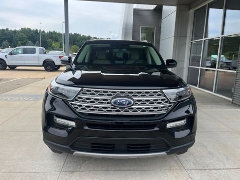 Certified 2024 Ford Explorer Limited w/ Limited Technology Package AWD/4WD image 11