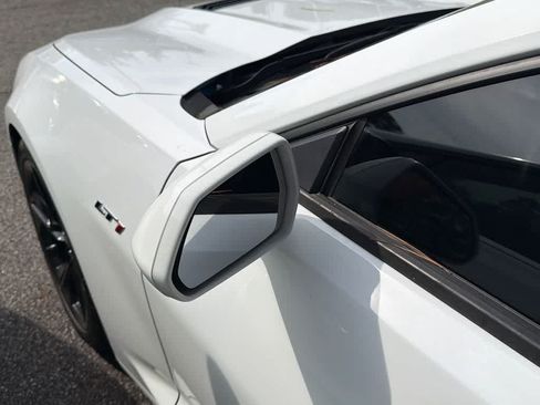 Used 2023 Chevrolet Camaro LT RWD image 9