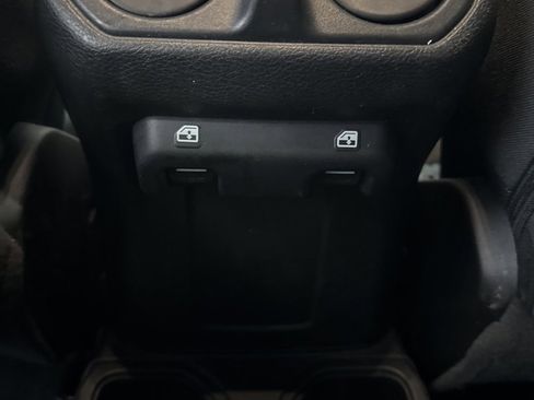 Used 2023 Jeep Wrangler Sport S image 22