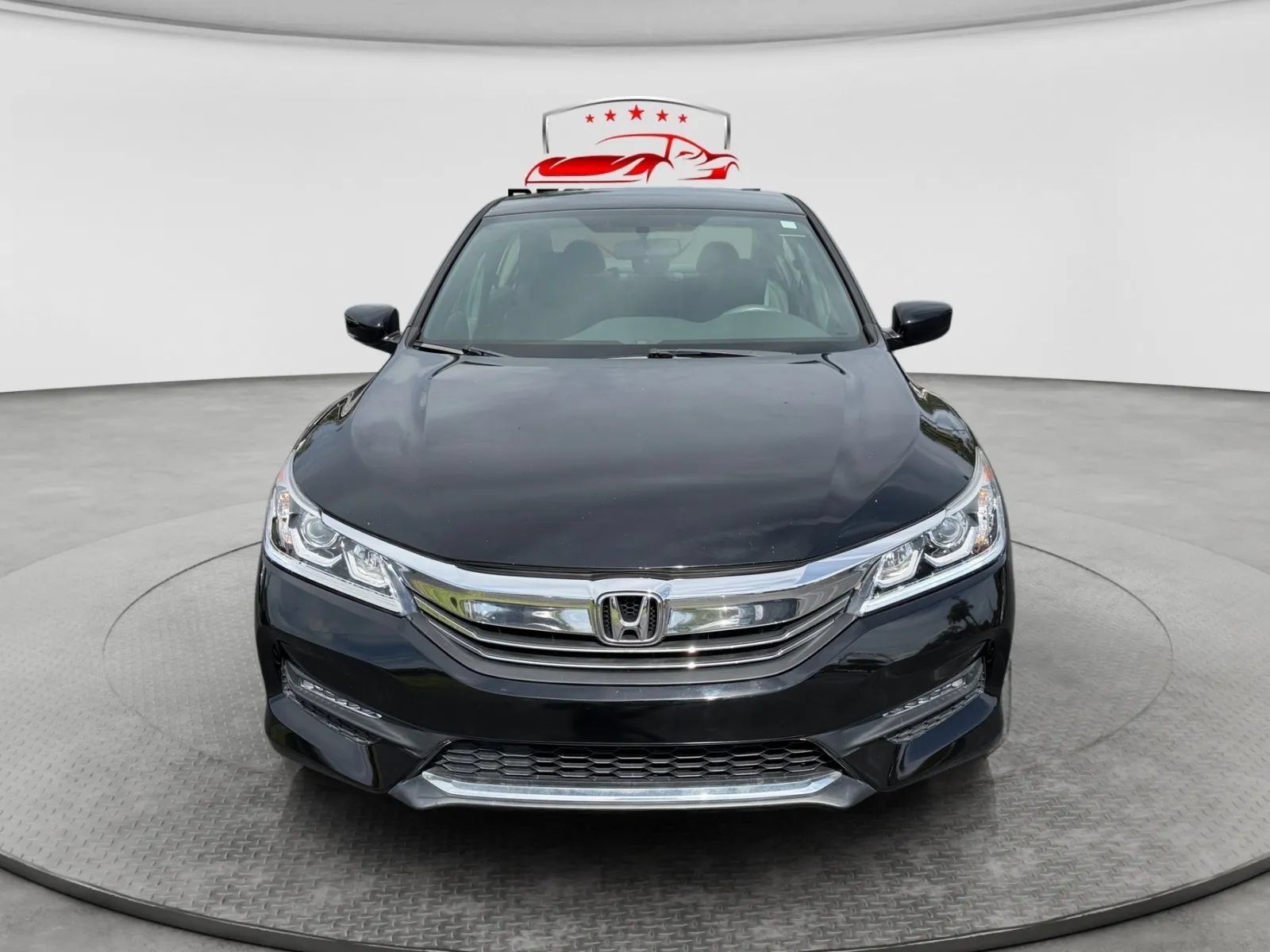 Used 2017 Honda Accord Sport image 2