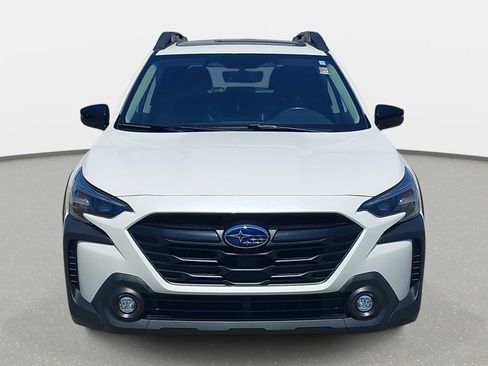 Used 2025 Subaru Outback Onyx Edition XT AWD/4WD image 2