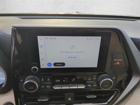 Certified 2023 Toyota Highlander XLE image 18