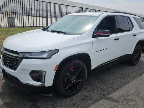 Used 2023 Chevrolet Traverse Premier w/ Redline Edition AWD/4WD image 2