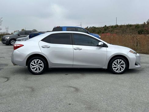 Used 2017 Toyota Corolla LE image 2