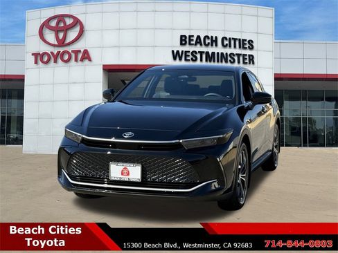 New 2026 Toyota Crown XLE image 5