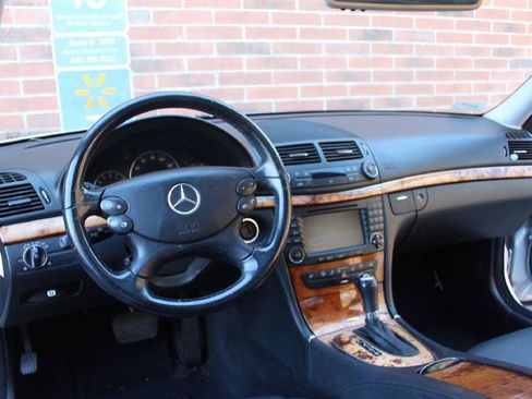 Used 2008 Mercedes-Benz E 350 Sedan image 14