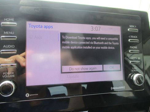 Used 2022 Toyota Camry SE w/ Convenience Package FWD image 18