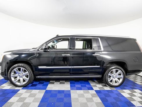 Used 2018 Cadillac Escalade ESV Premium Luxury image 7