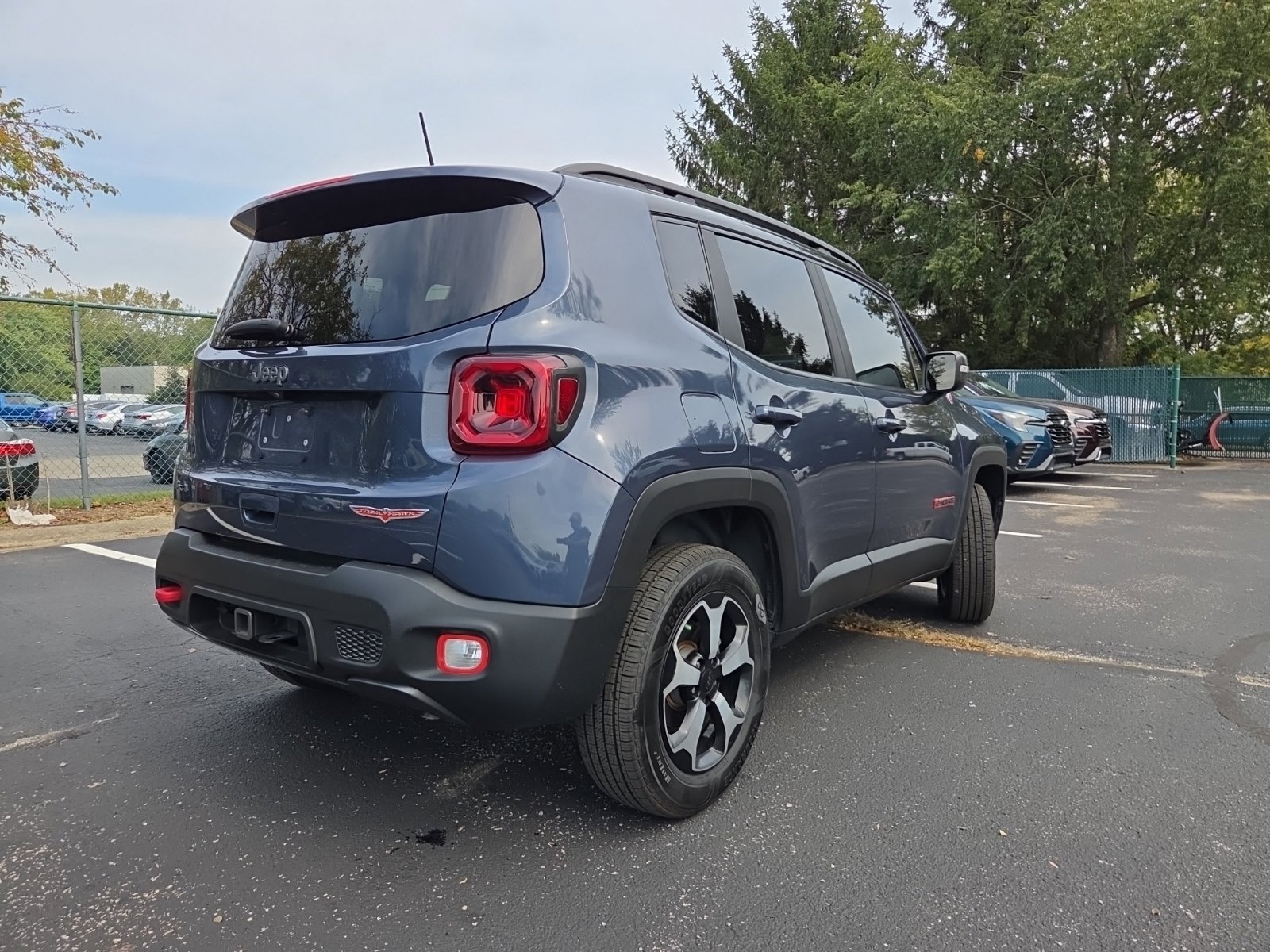 Used 2021 Jeep Renegade Trailhawk w/ Luxury Group III AWD/4WD image 4