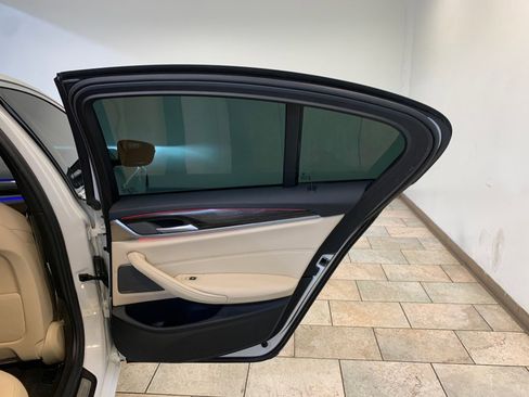 Used 2022 BMW 530i xDrive w/ Premium Package image 71