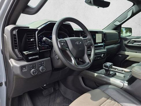 Used 2024 Chevrolet Silverado 1500 ZR2 w/ Technology Package AWD/4WD image 8