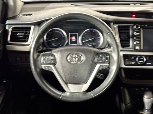 Used 2019 Toyota Highlander Limited AWD/4WD image 13