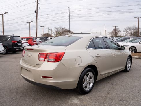 Used 2015 Chevrolet Malibu LT image 15