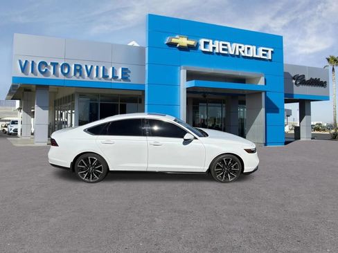 Used 2023 Honda Accord Touring image 4