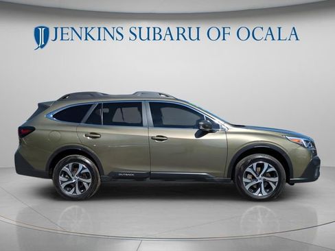 Used 2022 Subaru Outback Limited image 2