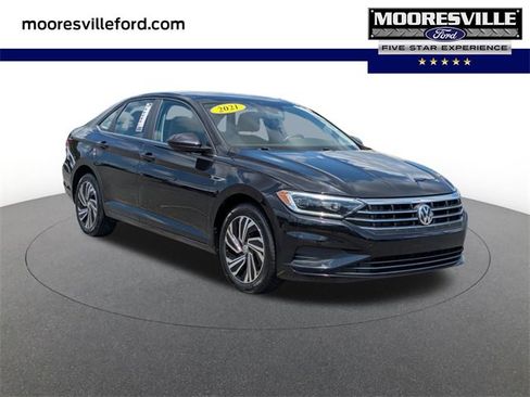 Used 2021 Volkswagen Jetta SEL image 1