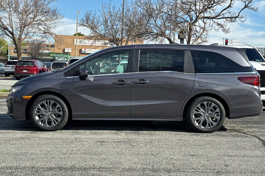New 2026 Honda Odyssey Touring image 7