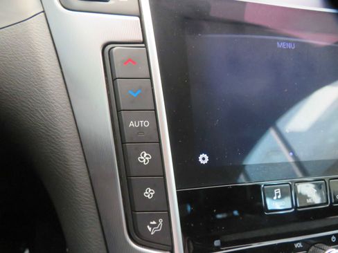 Used 2018 INFINITI Q60 3.0t Luxe image 34