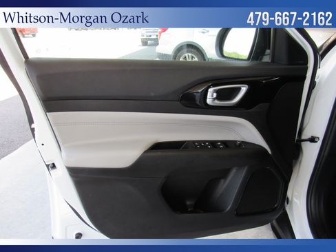 Used 2024 Jeep Compass Limited AWD/4WD image 28