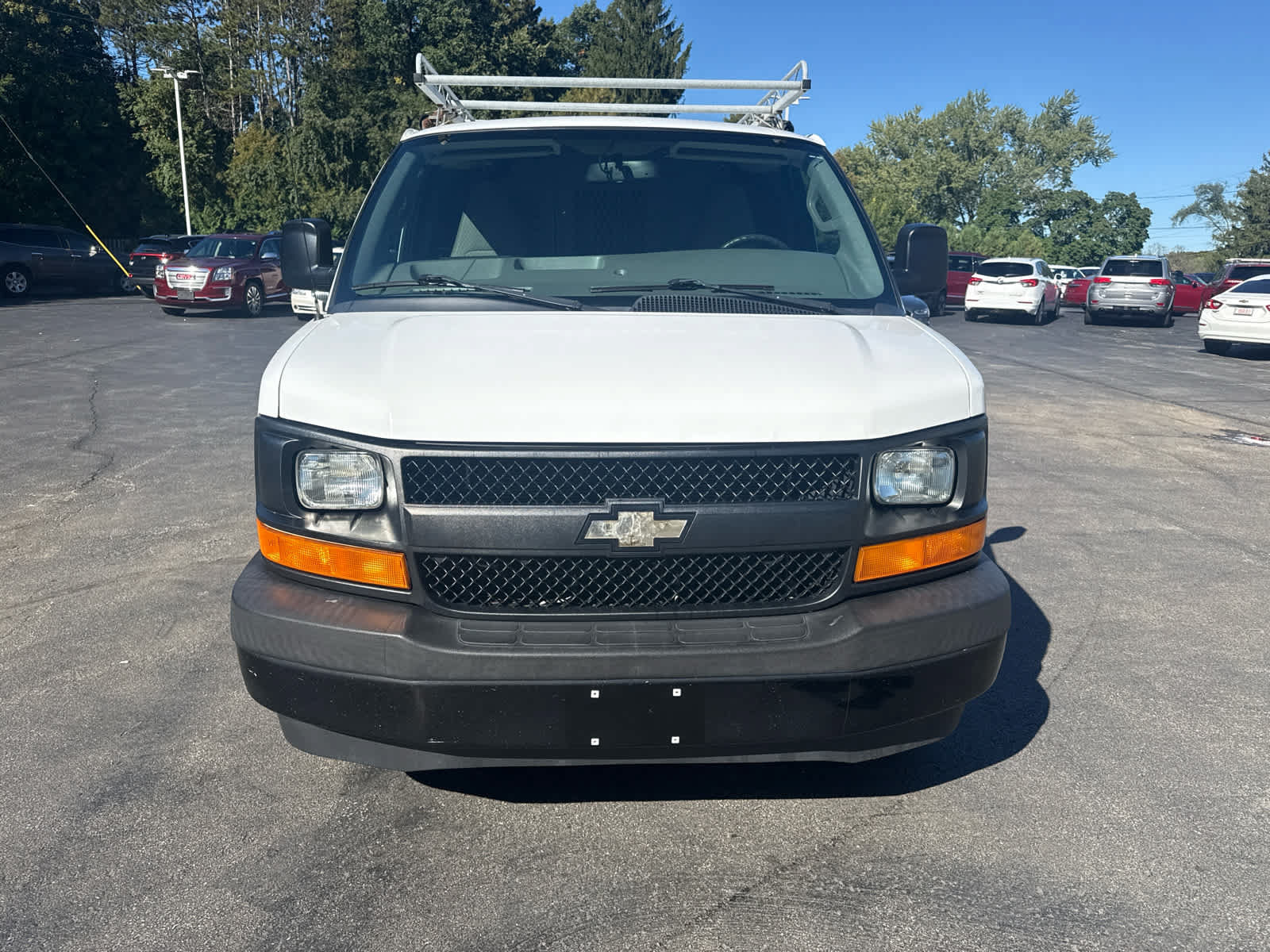 Used 2017 Chevrolet Express 3500 Extended RWD image 8