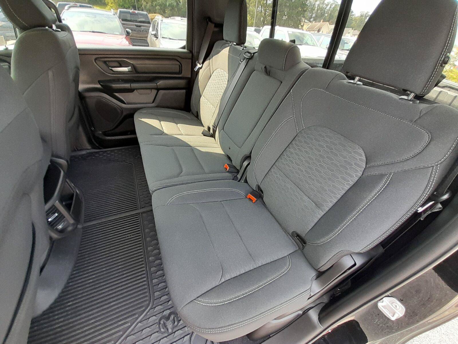 Used 2025 RAM 1500 Warlock AWD/4WD image 39