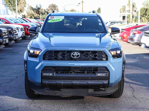 Used 2025 Toyota 4Runner TRD Off-Road image 2