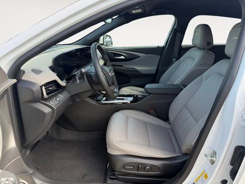 New 2026 Buick Envista Avenir FWD image 9