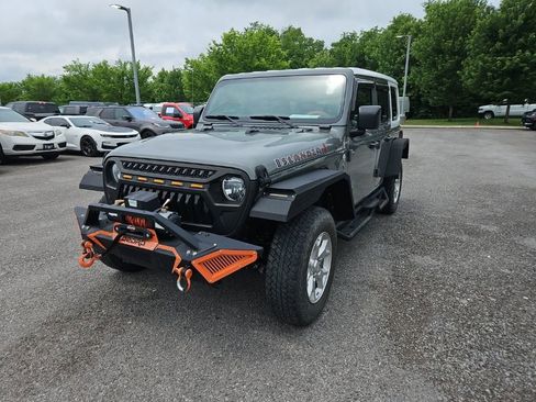 Used 2021 Jeep Wrangler Unlimited Sport AWD/4WD image 3