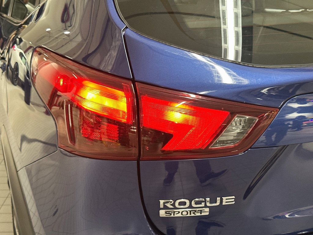 Used 2019 Nissan Rogue Sport SL FWD image 30