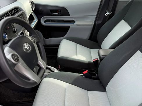 Used 2012 Toyota Prius C Three image 21