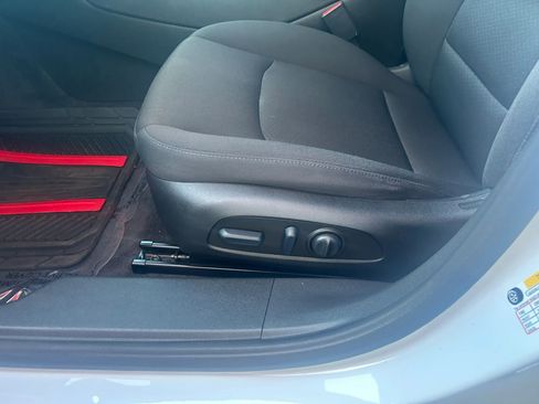 Used 2022 Chevrolet Malibu LT FWD image 15