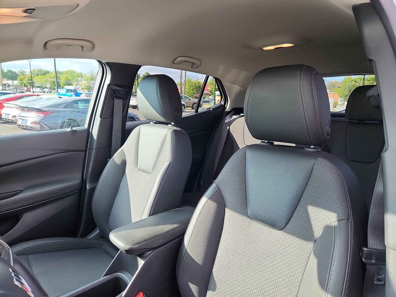 Certified 2024 Buick Encore GX Preferred FWD image 15