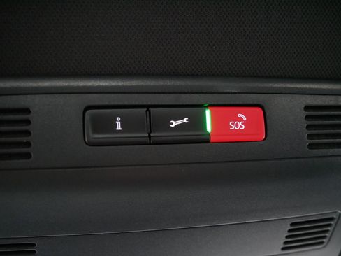 Used 2024 Volkswagen Jetta Sport image 32