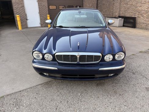 Used 2004 Jaguar XJ8 RWD image 9