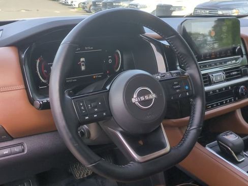 Used 2023 Nissan Pathfinder Platinum AWD/4WD image 31