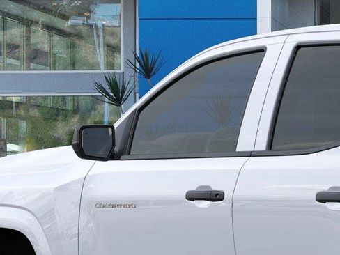 Used 2026 Chevrolet Colorado W/T RWD image 12