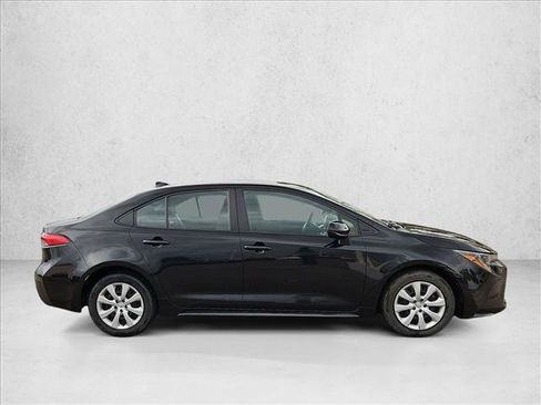 Used 2024 Toyota Corolla LE FWD image 4