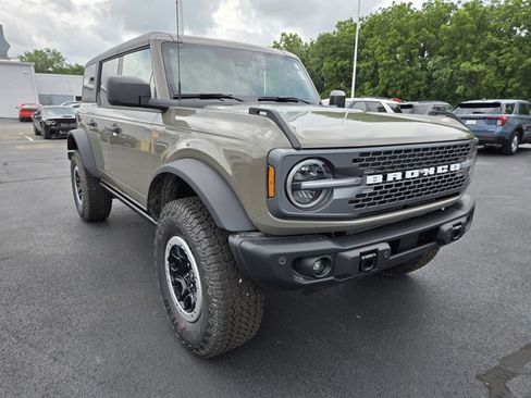 New 2026 Ford Bronco Badlands AWD/4WD image 1