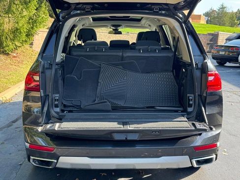 Used 2022 BMW X7 xDrive40i w/ Premium Package image 9