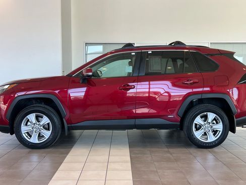Certified 2025 Toyota RAV4 LE AWD/4WD image 7