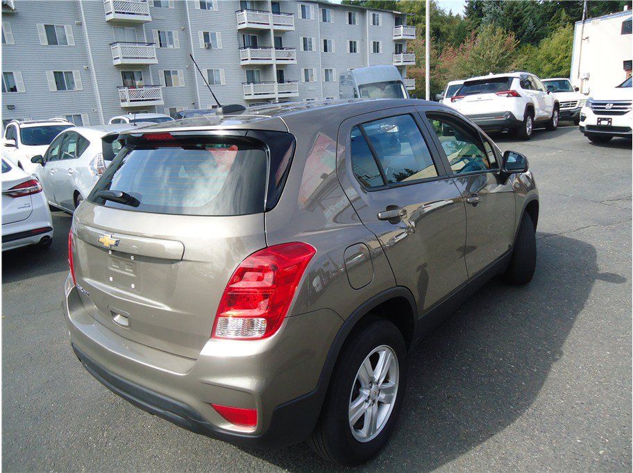 Used 2021 Chevrolet Trax LS AWD/4WD image 6