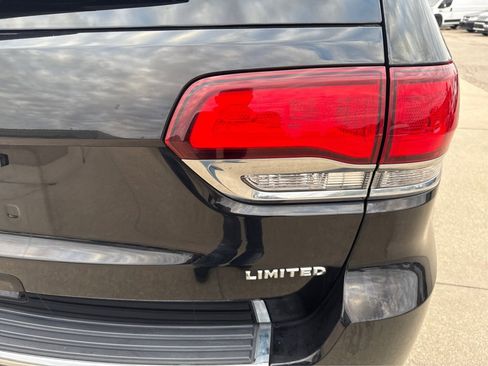 Used 2021 Jeep Grand Cherokee Limited image 23