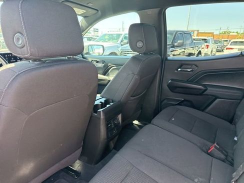 Used 2024 Chevrolet Colorado LT AWD/4WD image 27