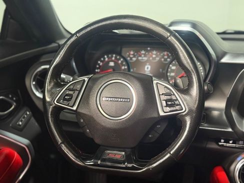 Used 2016 Chevrolet Camaro SS RWD image 15