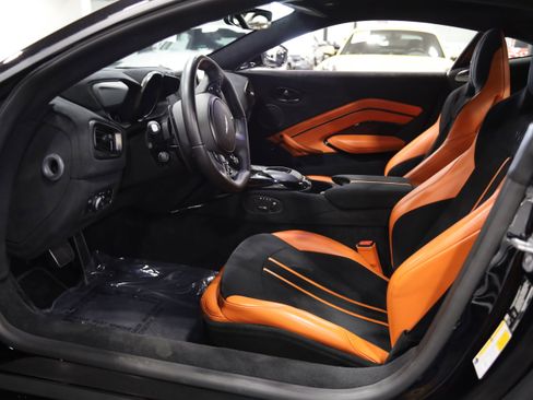 Used 2020 Aston Martin V8 Vantage Coupe RWD image 16