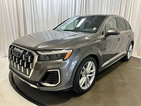 Used 2025 Audi Q7 3.0T Premium Plus w/ Premium Plus Package AWD/4WD image 28