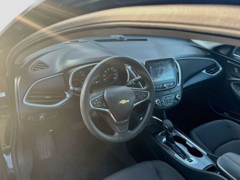 Used 2024 Chevrolet Malibu LT FWD image 9