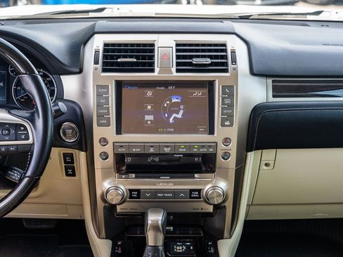 Used 2020 Lexus GX 460 Premium w/ Premium Package AWD/4WD image 33