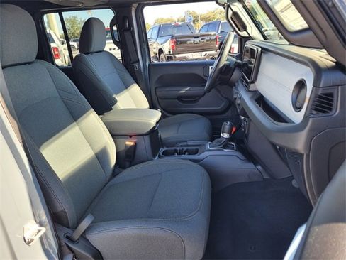 Used 2026 Jeep Wrangler Sport image 19