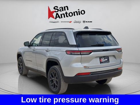 New 2025 Jeep Grand Cherokee Altitude RWD image 6